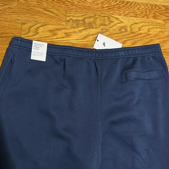 New with tags Nike Navy Blue Sweatpants. - Picture 6 of 6